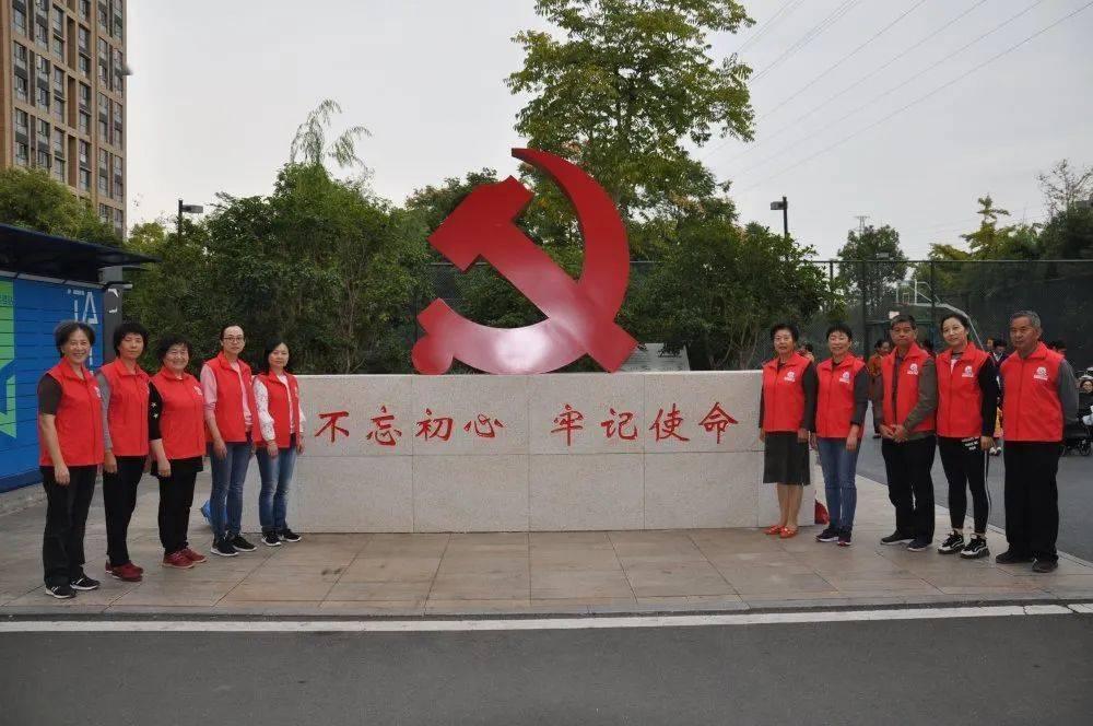 杨幂会后悔跟刘恺威离婚吗？如今离婚带娃的她在婚姻市场条件如何？游戏画面