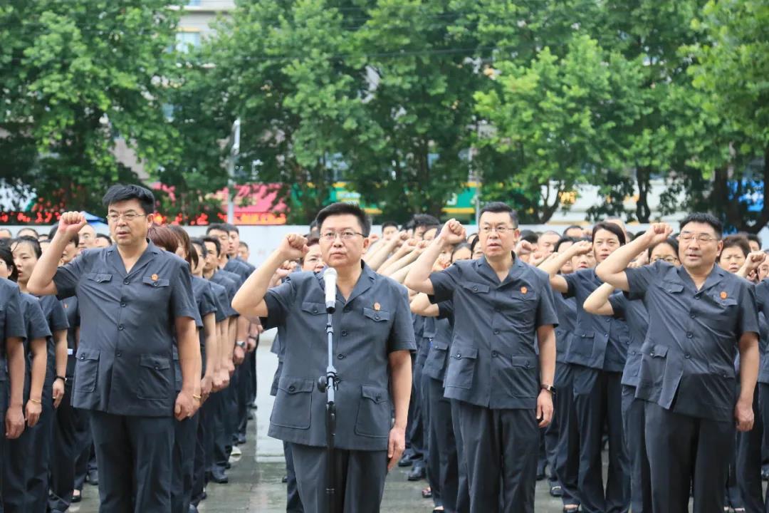 暗黑精灵的装扮